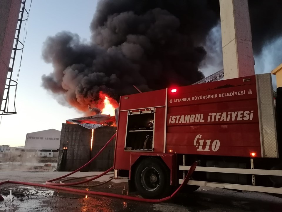 Silivri'de fabrika yangını - 1