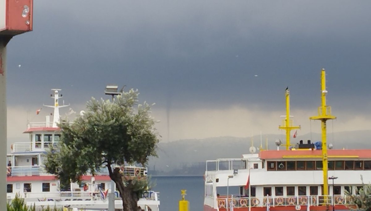 İzmit Körfezi'nde çıkan hortum böyle görüntülendi