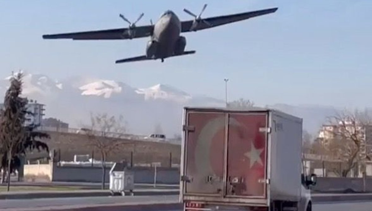 Kayseri'de acil iniş yapan uçak paniğe neden oldu: “Ağabey üstümüze geliyor†Kayseri'de acil iniş yapan uçak paniğe neden oldu: “Ağabey üstümüze geliyorâ€