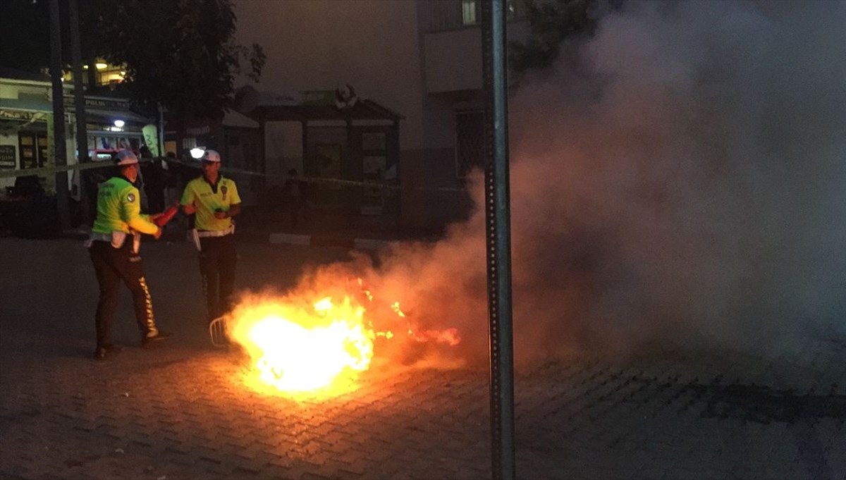Siirt'te ceza uygulanan sürücü motosikletini yaktı