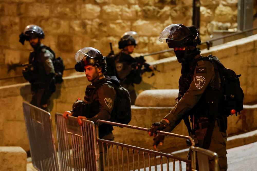 İsrail polisinden Mescid-i Aksa'ya baskın - 10