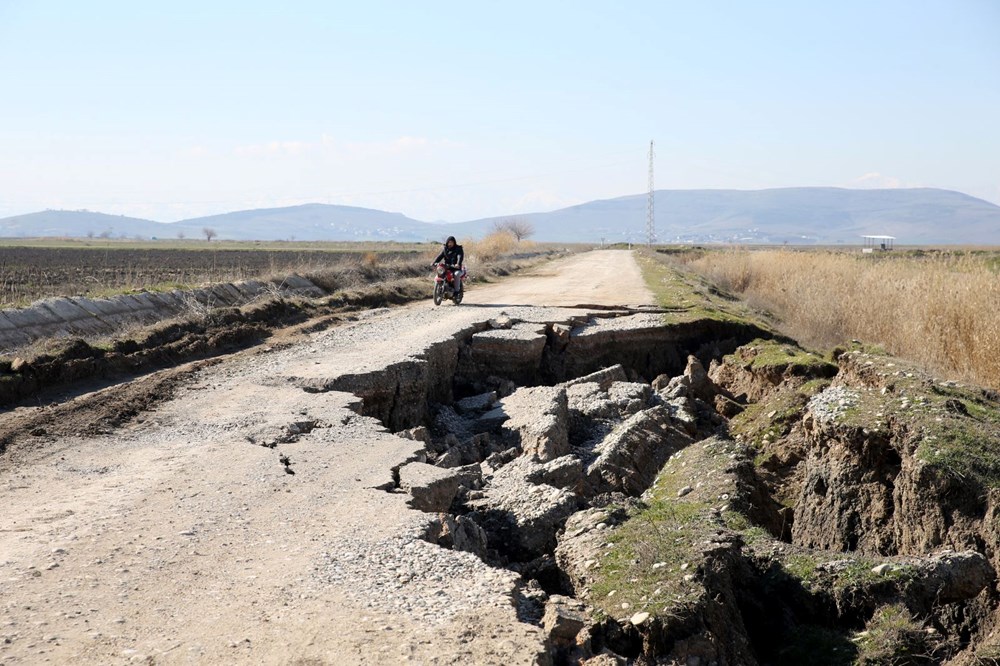 Kahramanmaraş'taki yol depremde paramparça oldu - 2