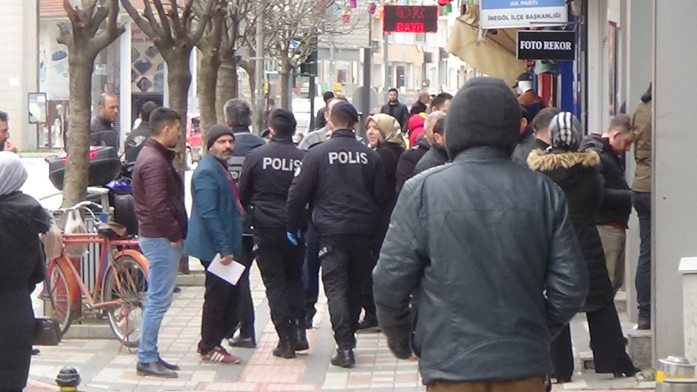 İÇERiDEKİLER CAN, DIŞARIDAKİLER CANAN