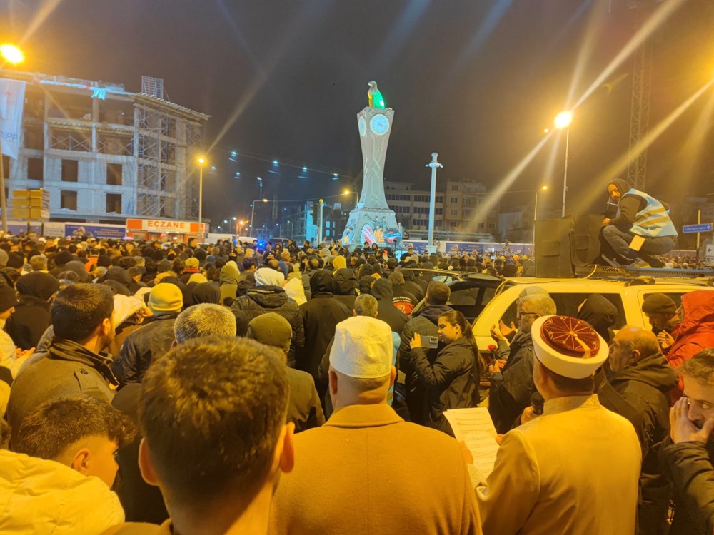 Depremin 2. yılında kayıplar anılıyor - 11