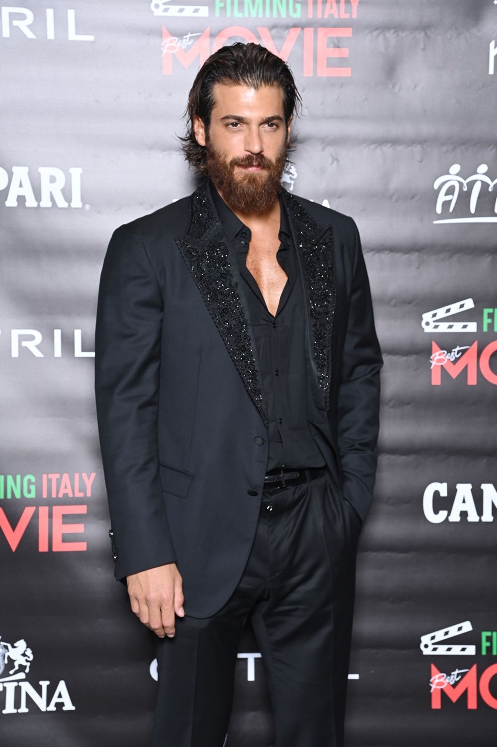 Can Yaman 78. Venedik Film Festivali kırmızı halısında - 5