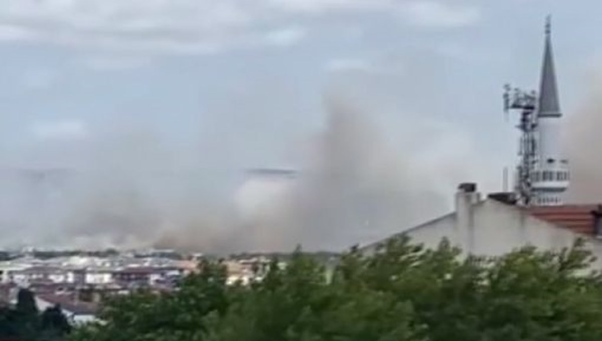 İstanbul, Bingöl, Balıkesir ve Kastamonu ve Çanakkale'de yangın İstanbul, Bingöl, Balıkesir ve Kastamonu ve Çanakkale'de yangın