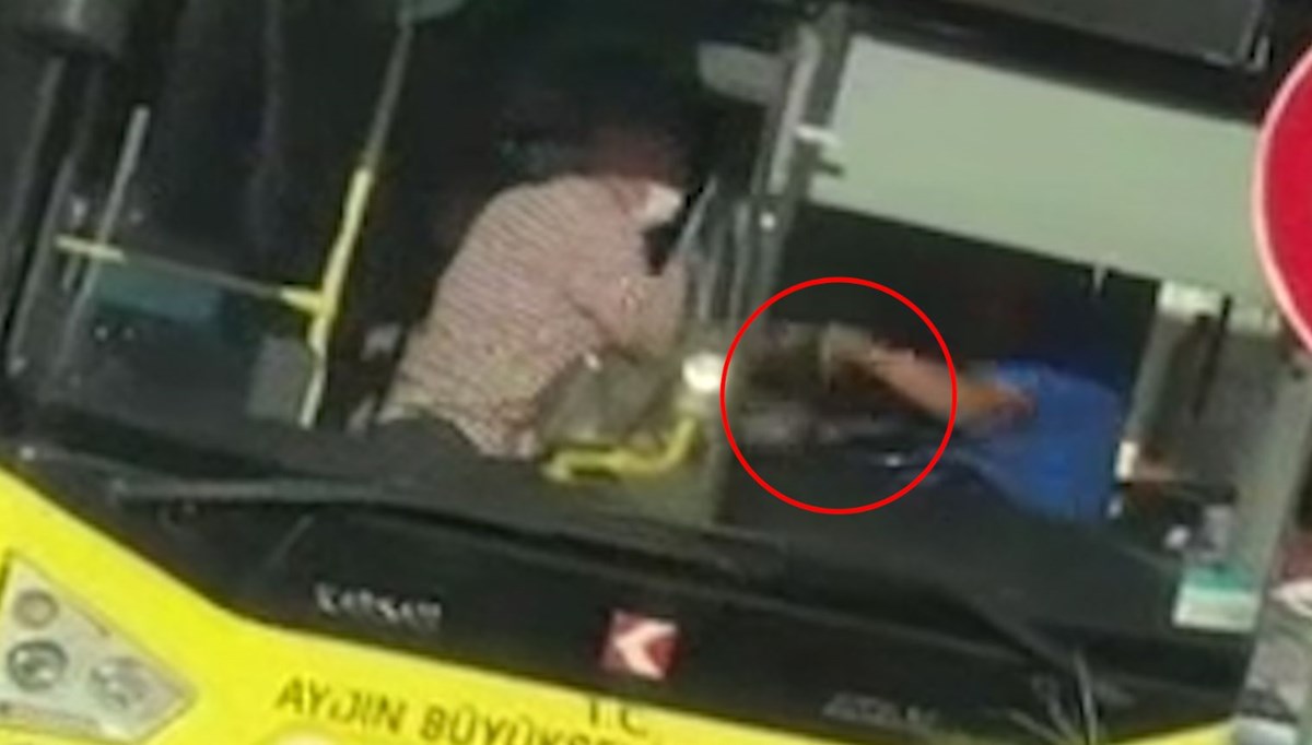 70 yaşındaki yolcu, otobüs şoförüne bıçak çekti