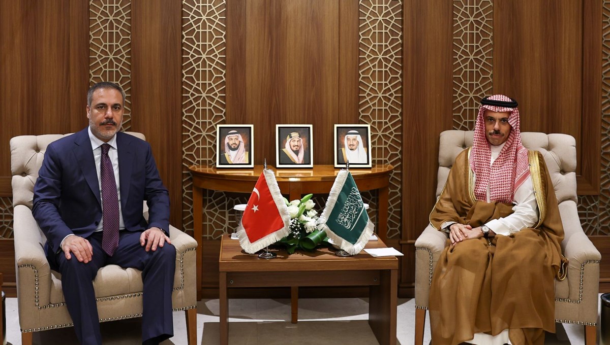 Dışişleri Bakanı Fidan'dan Cidde'de diplomatik temaslar Dışişleri Bakanı Fidan'dan Cidde'de diplomatik temaslar