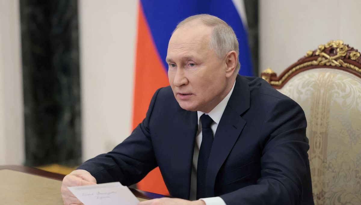 Putin, Rusya'nın Bryansk bölgesindeki silahlı saldırıyı terör eylemi olarak niteledi Putin, Rusya'nın Bryansk bölgesindeki silahlı saldırıyı terör eylemi olarak niteledi
