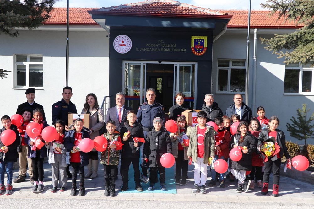 Minik elleriyle atkı ve bere ördüler: Şırnak'ta görev yapan askerlere gönderdiler - 2