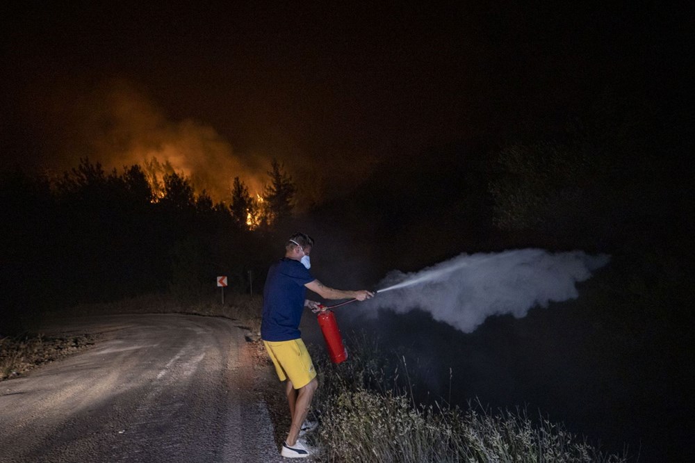 Marmaris'te orman yangını: Rüzgarın etkisiyle yeniden şiddetlendi - 15