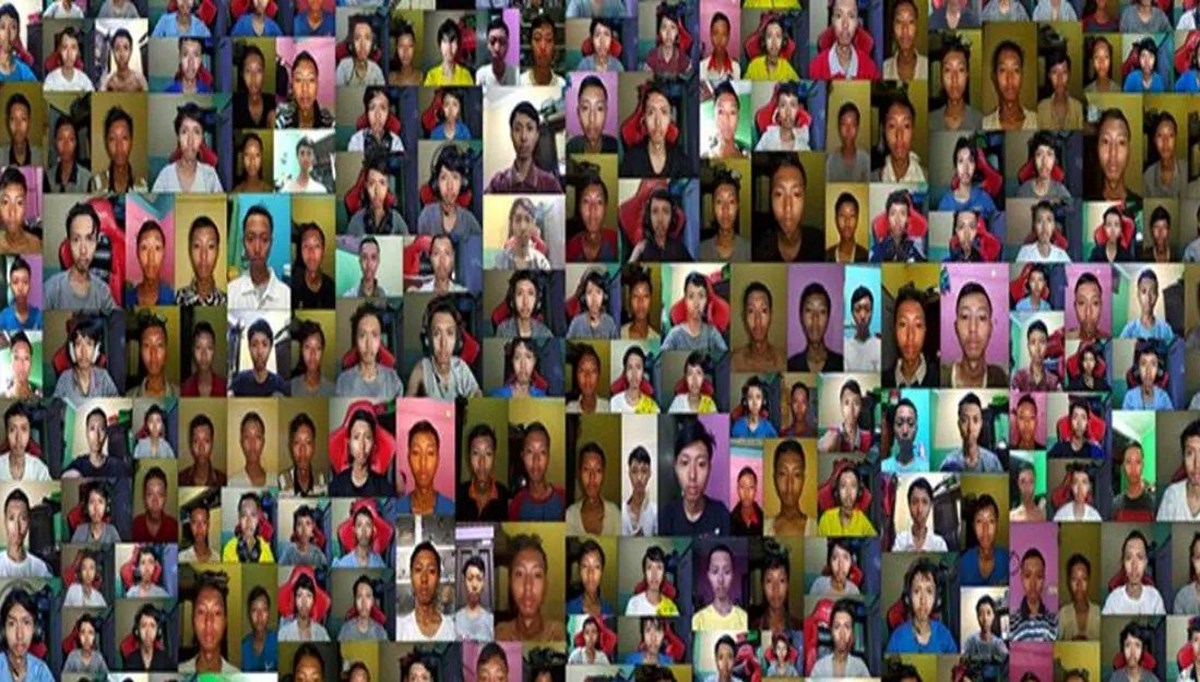 5 yıl boyunca çektiği selfie'leri satarak milyoner oldu