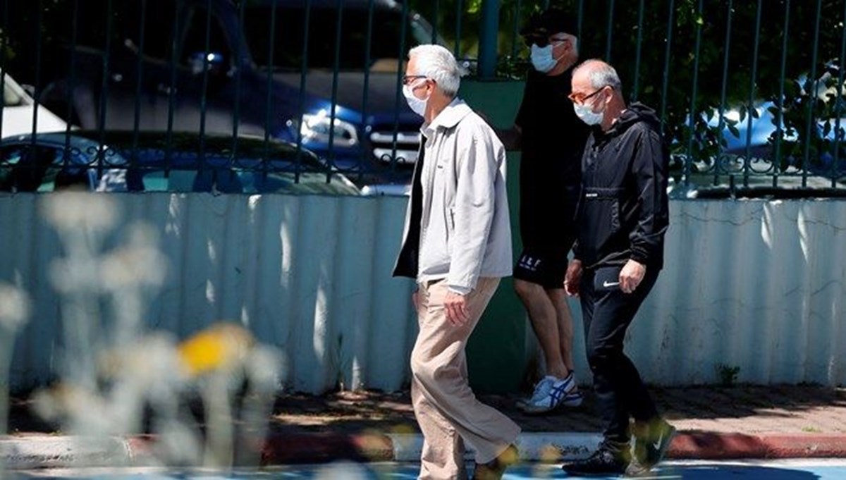 65 yaş üstü ve 20 yaş altı sokağa çıkma saatleri 65 yaş üstü ve 20 yaş altı sokağa çıkma saatleri