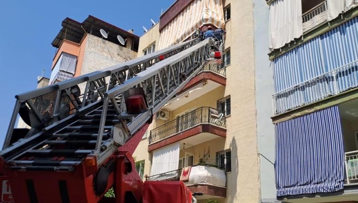 Kötü koku ihbarıyla girilen evden kadın cesedi çıktı Kötü koku ihbarıyla girilen evden kadın cesedi çıktı