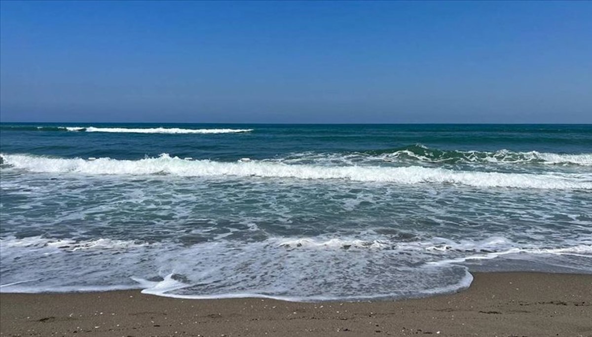 Antalya'da lastik botla yat çarpıştı: 1 ölü, 1 yaralı Antalya'da lastik botla yat çarpıştı: 1 ölü, 1 yaralı