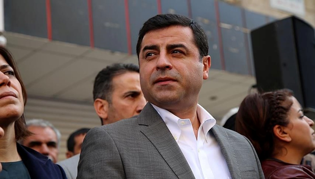 Selahattin Demirtaş aktif politikayı bırakacağını açıkladı