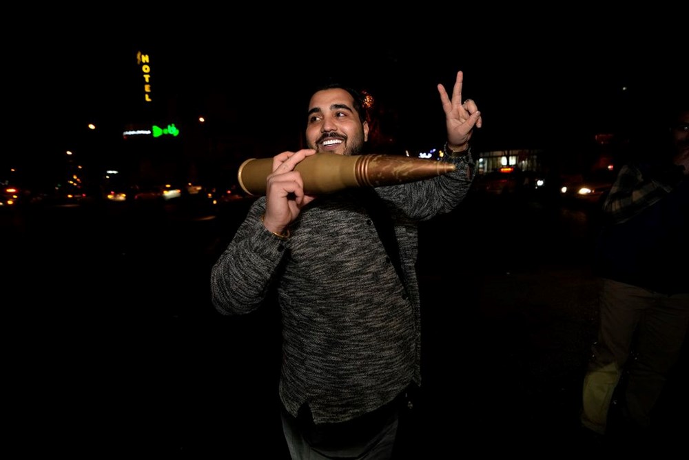 İran'ın İsrail'e saldırısı sonrası Tahran'da kutlama - 9