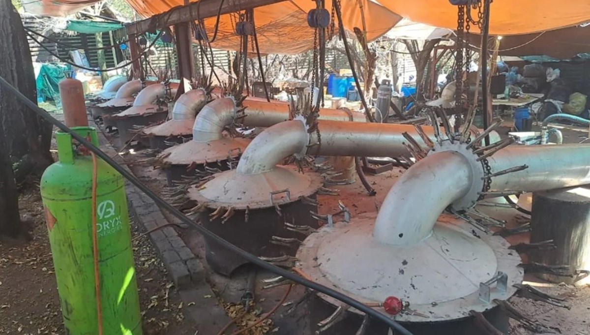 Çiftlikte laboratuvar kurdular! 109 milyon dolarlık uyuşturucu baskını Çiftlikte laboratuvar kurdular! 109 milyon dolarlık uyuşturucu baskını