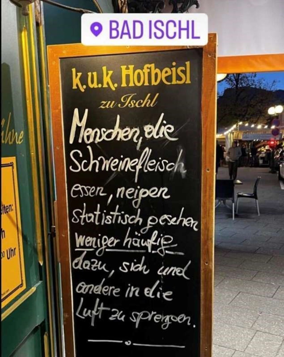 Avusturya'da bir restoranda İslam karşıtı ifadelerin yer aldığı tabela tepkilere yol açtı - 1