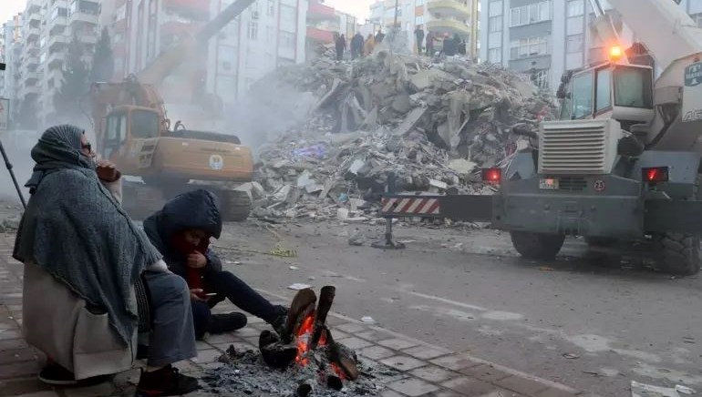 96 kişinin yaşamını yitirmişti! Apartmana ruhsat veren kamu çalışanlarına dava