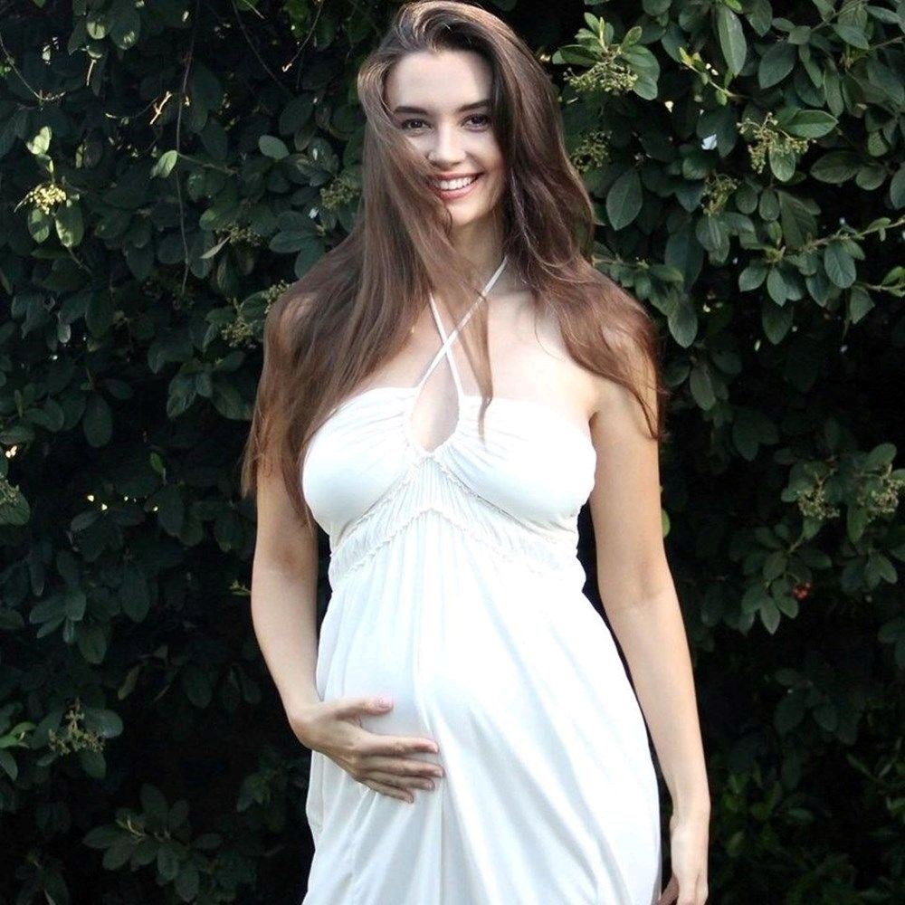 Oyuncu Leyla Lydia Tuğutlu anne oldu - 2