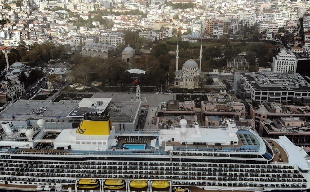 Galataport İstanbul'a dev yolcu gemisi yanaştı - 2
