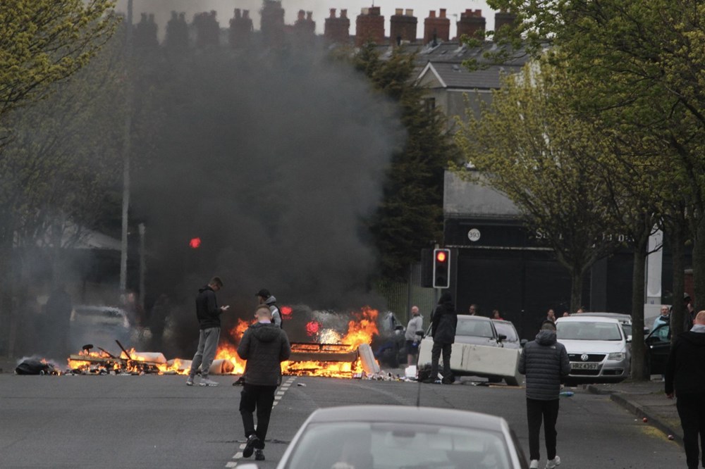 Kuzey İrlanda'daki şiddet olayları yeniden başladı - 5