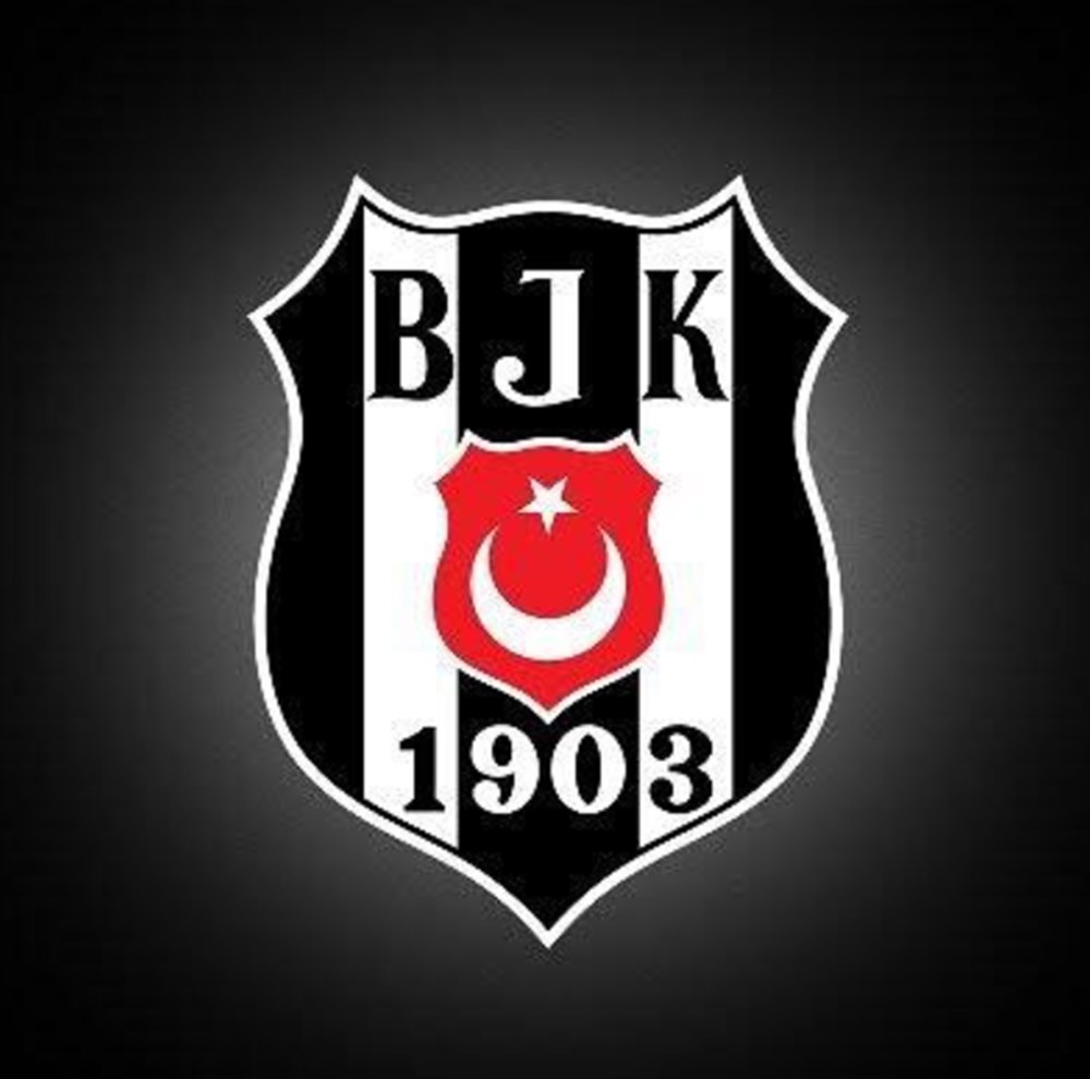 Ünlülerden Beşiktaş'ın şampiyonluk paylaşımları - 8