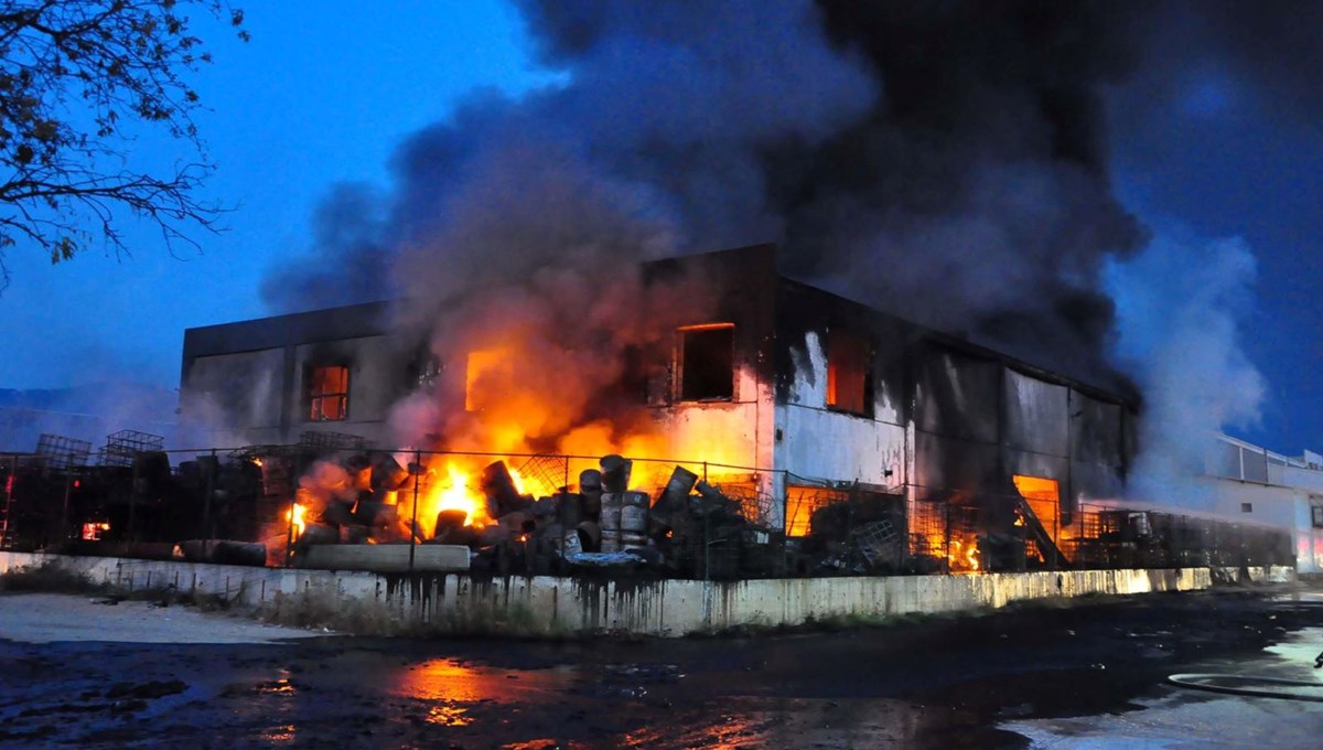 Manisa'da koku alarmı: Valilikten kimyasal gaz açıklaması