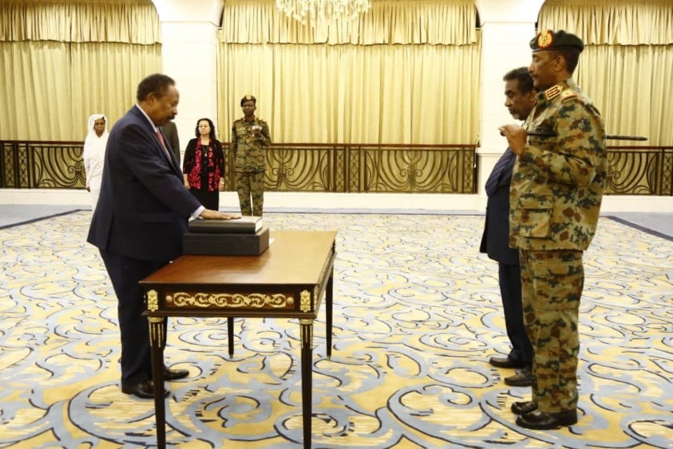 Sudan'da Devlet Başkanlığı Konseyi üyeleri yemin etti - 1