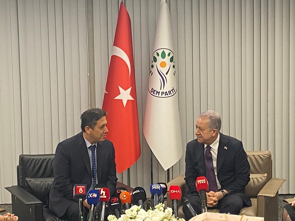 Partiler arasında bayramlaşma başladı - 2