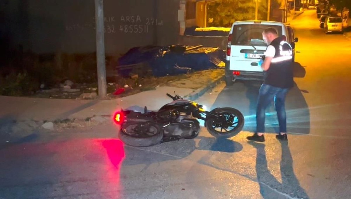 İstanbul’da sokak ortasında çatışma: 1'i ağır 3 yaralı İstanbul’da sokak ortasında çatışma: 1'i ağır 3 yaralı
