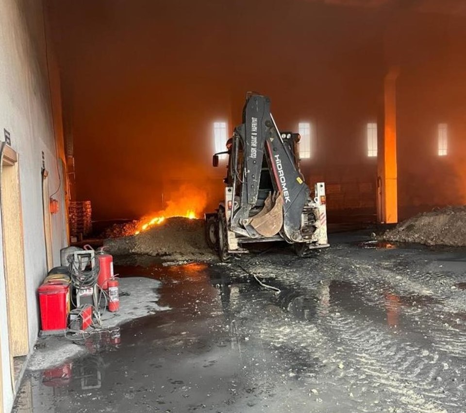 Afyonkarahisar'da fabrika yangını - 1