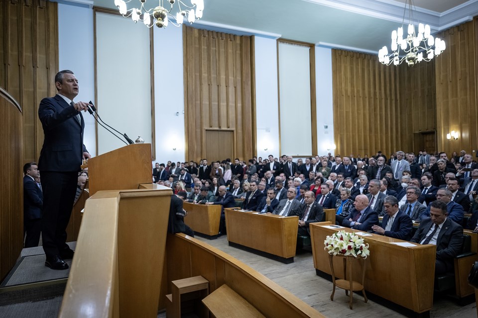 Özgür Özel'den Bahçeli'nin Öcalan açıklamasına yanıt: Bu ülkede terörün bitmesine tam destek vereceğiz - 1