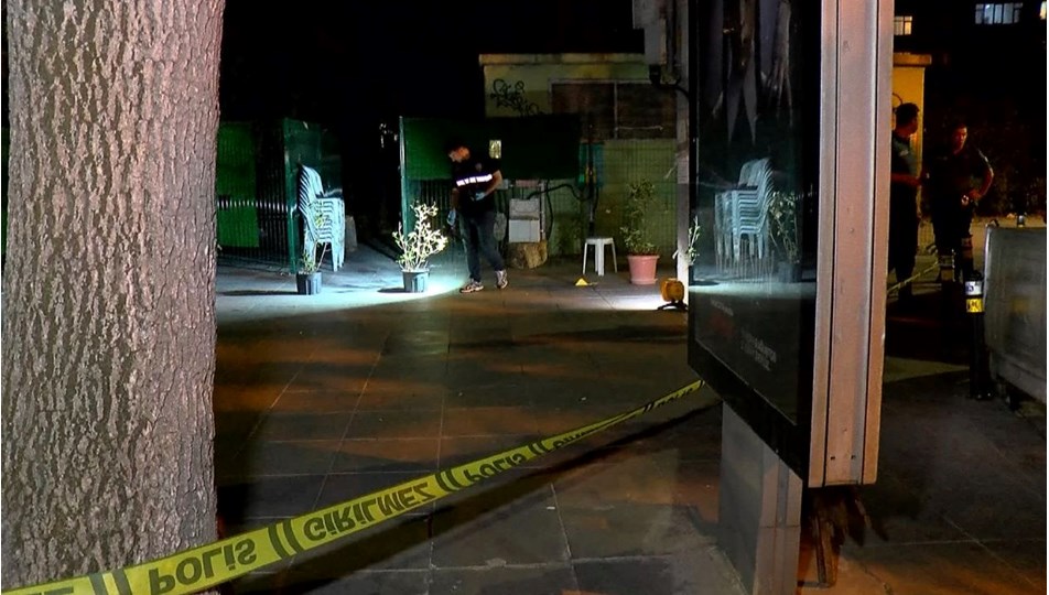Bakırköy’de tartışmayı ayırmak isteyen kadın bacağından vuruldu