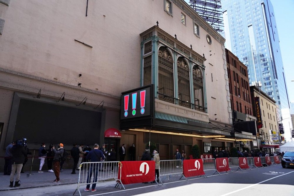 Broadway tiyatrosu bir yıl sonra yeniden açıldı - 2