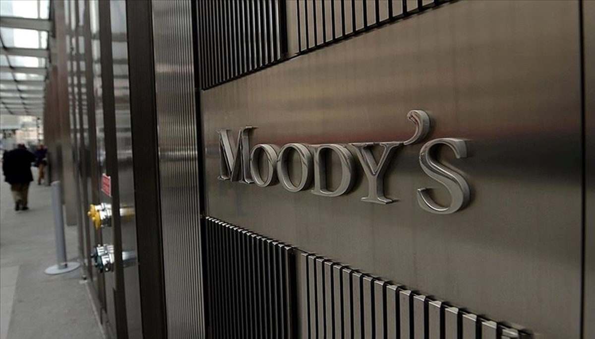 Moody's, Türkiye'nin kredi notunu yükseltti