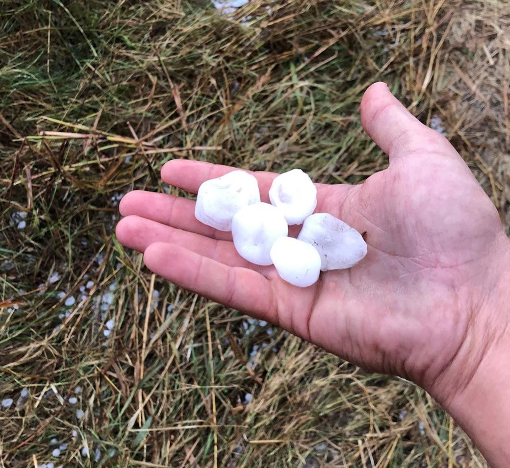 Antalya Kumluca'da kuvvetli rüzgar ve dolu: 1 ölü - 16