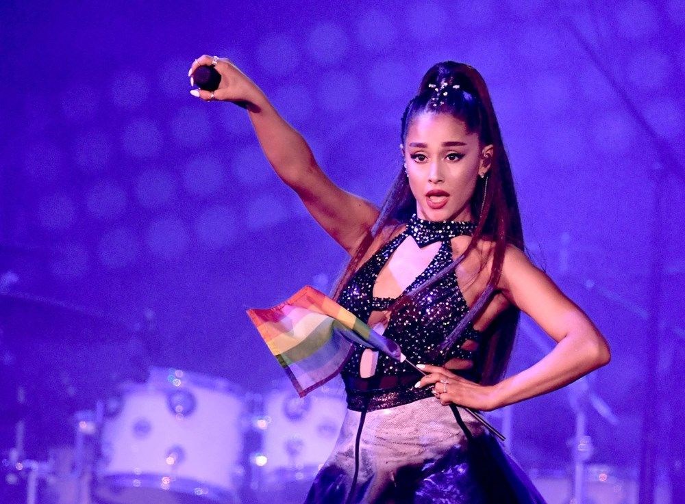 Ariana Grande'Tanrı Kadındır' adında parfüm çıkardı - 3