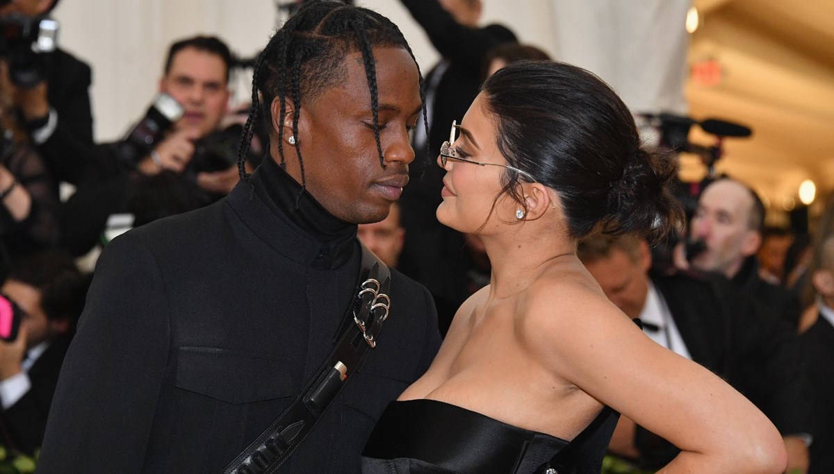 Kylie Jenner hamilelik iddialarını doğruladı: Travis Scott ile ikinci çocukları olacak