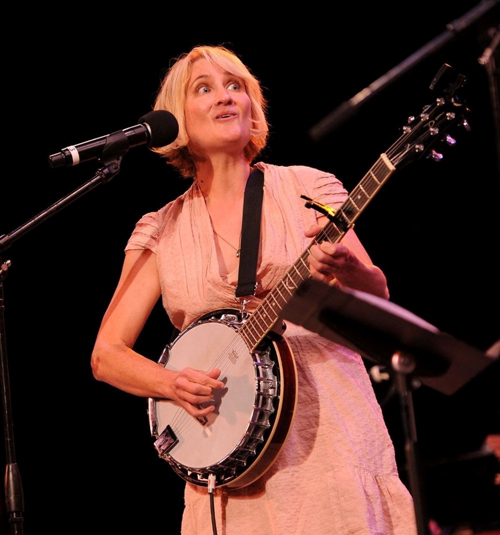 66 yaşındaki şarkıcı evinde çıkan yangında hayatını kaybetti - 4