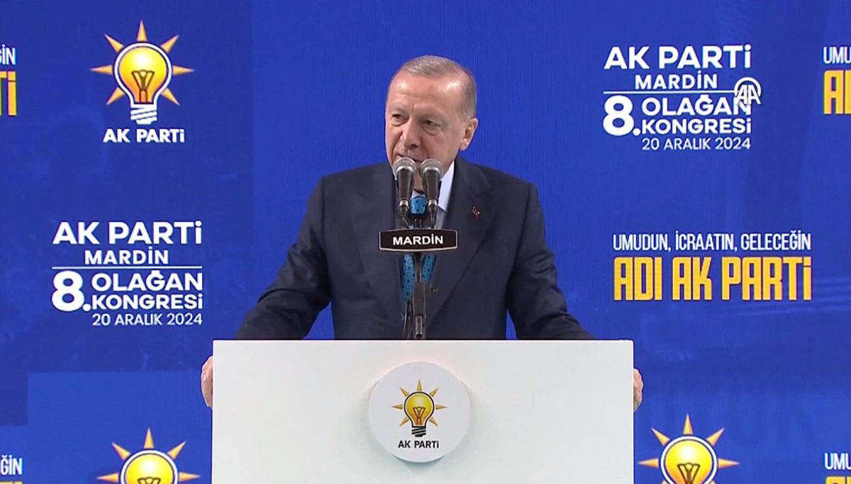 Cumhurbaşkanı Erdoğan, AK Parti İl Kongresi'nde konuşuyor Cumhurbaşkanı Erdoğan, AK Parti İl Kongresi'nde konuşuyor