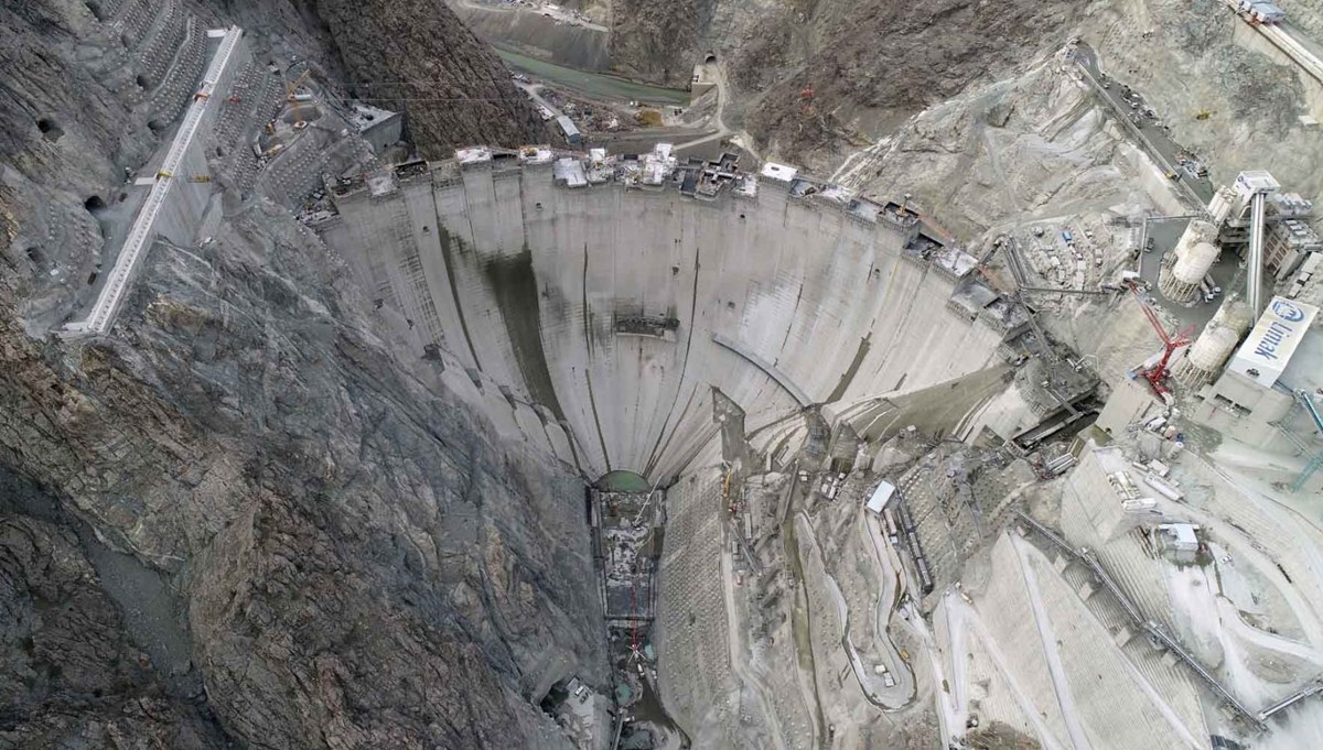 Yusufeli Barajı'nda son 10 metre