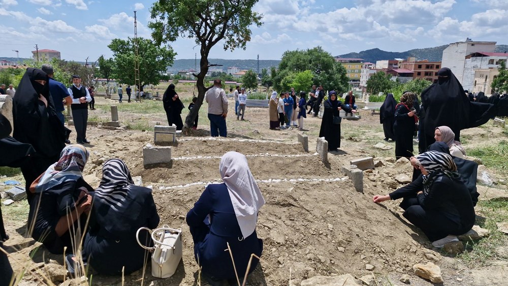 Mersin'deki katliam gibi kazanın görgü tanığı konuştu: "Otobüs takla atarak geldi" - 12