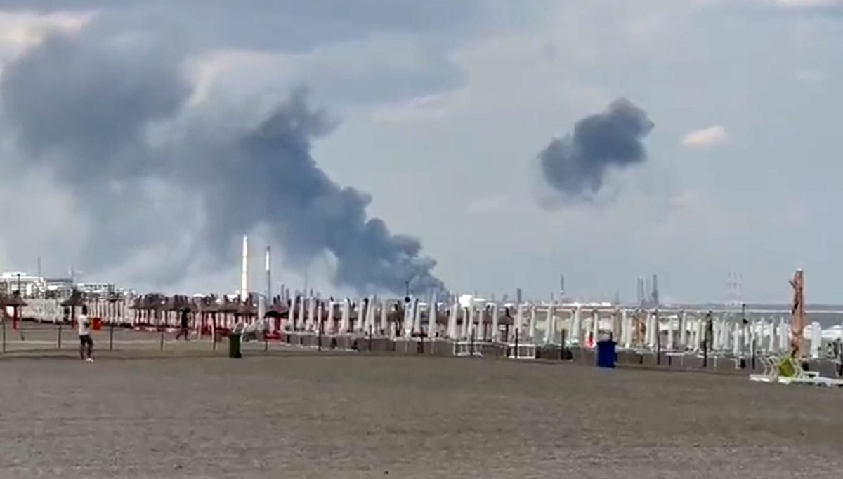 Romanya'da petrol rafinerisinde patlama Romanya'da petrol rafinerisinde patlama