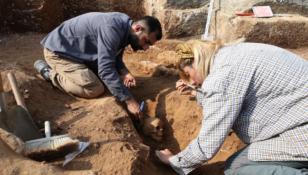 Diyarbakır'da arkeolojik kazıda 54 çocuğa ait mezarlık bulundu