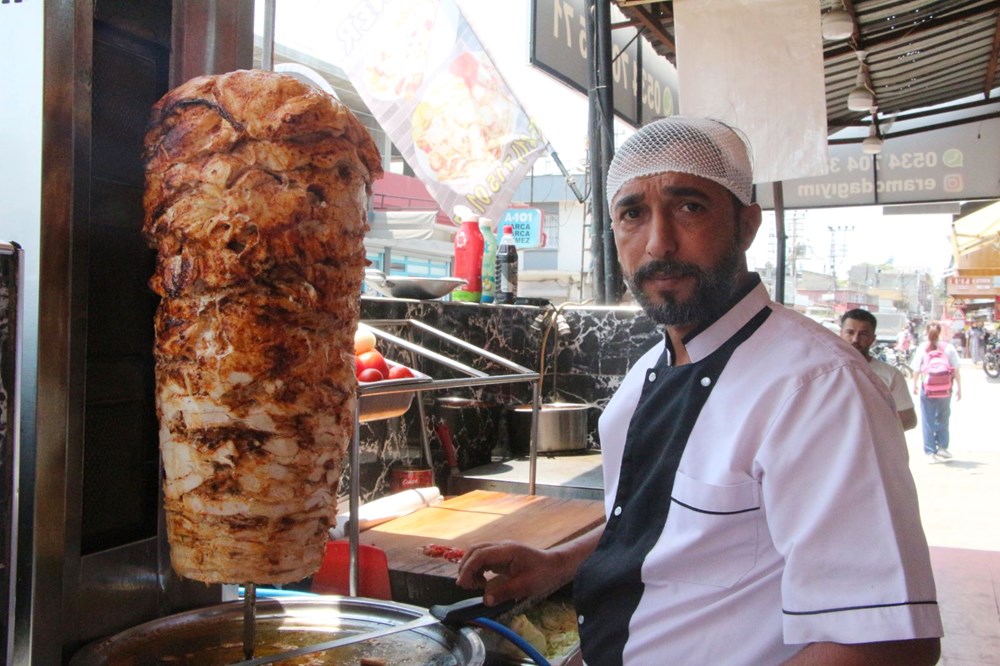 Adana'da akılalmaz olay: Döner keserken kanlar içinde yere yığıldı - 5