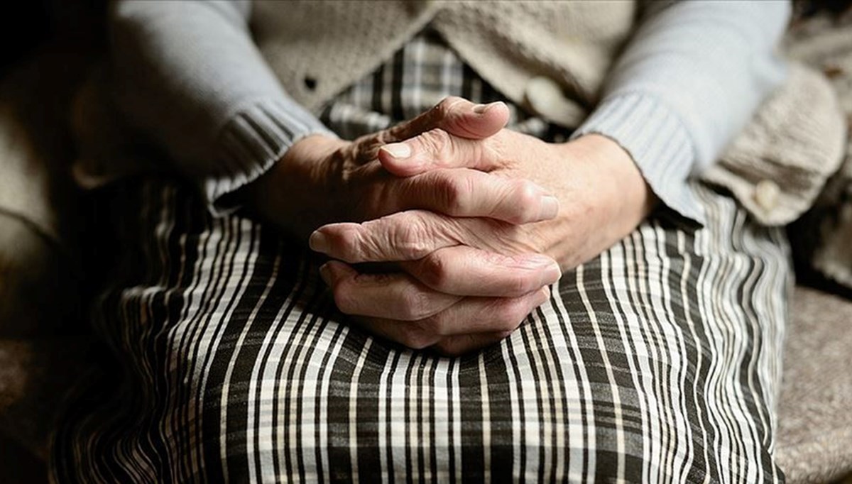 Alzheimer'da teşhis riski: Milyonlarca sağlıklı insana da tanı konabilir