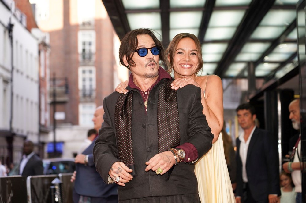 Johnny Depp küllerinden doğdu! - 2