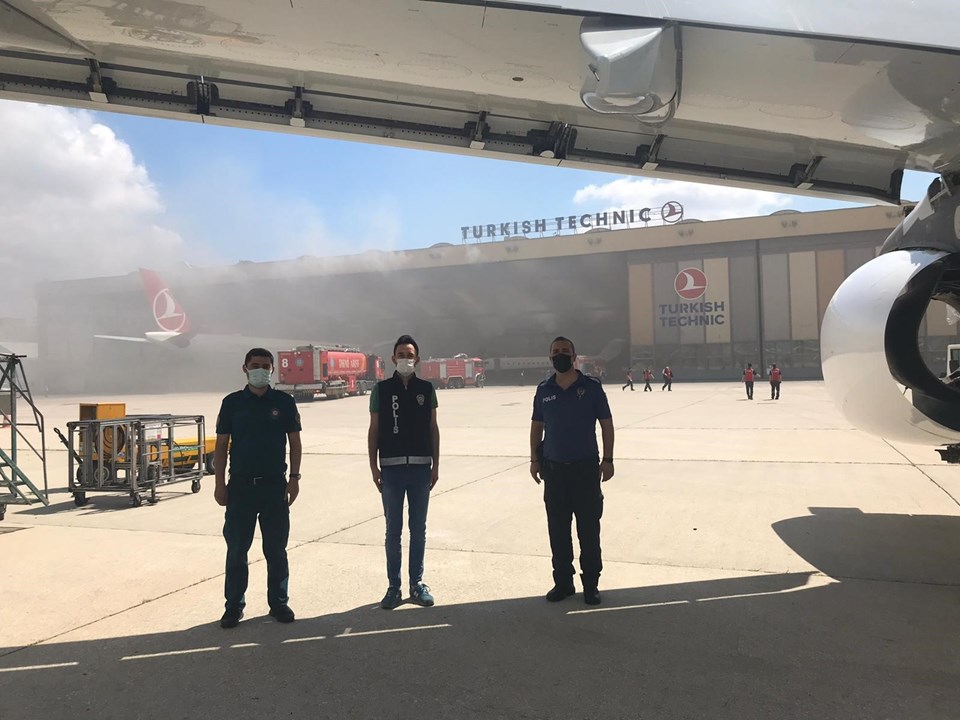 Atatürk Havalimanı'nda oksijen tüpü patladı - 1